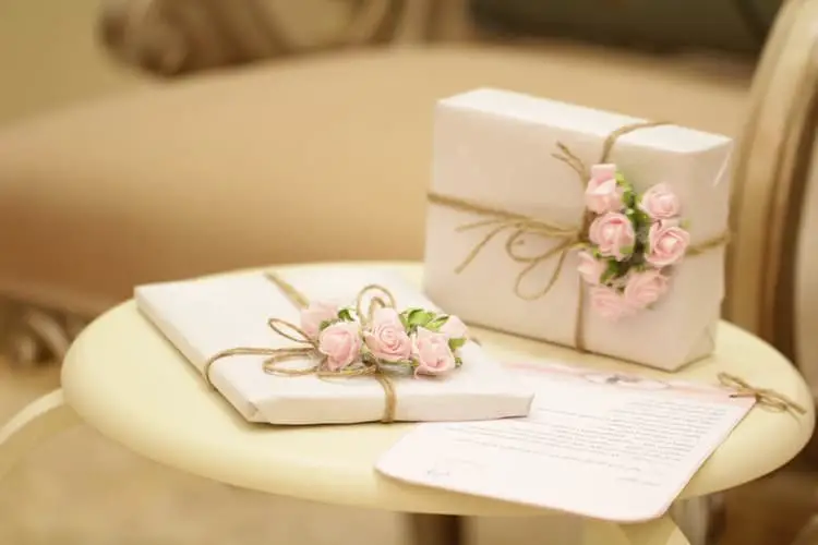 wedding gifts for moms