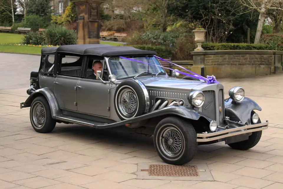 luxury car for wedding